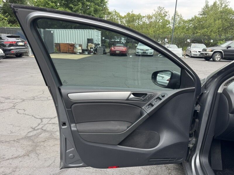 2013 Volkswagen Golf TDI w/Tech Pkg Willow Grove PA