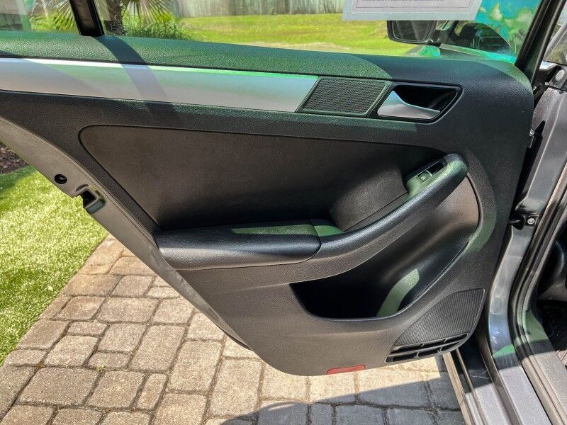 2013 Volkswagen Jetta Sedan SE Wilmington NC