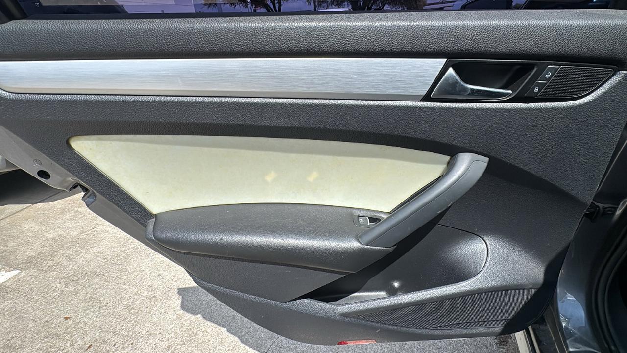 2013 Volkswagen Passat  Selma TX