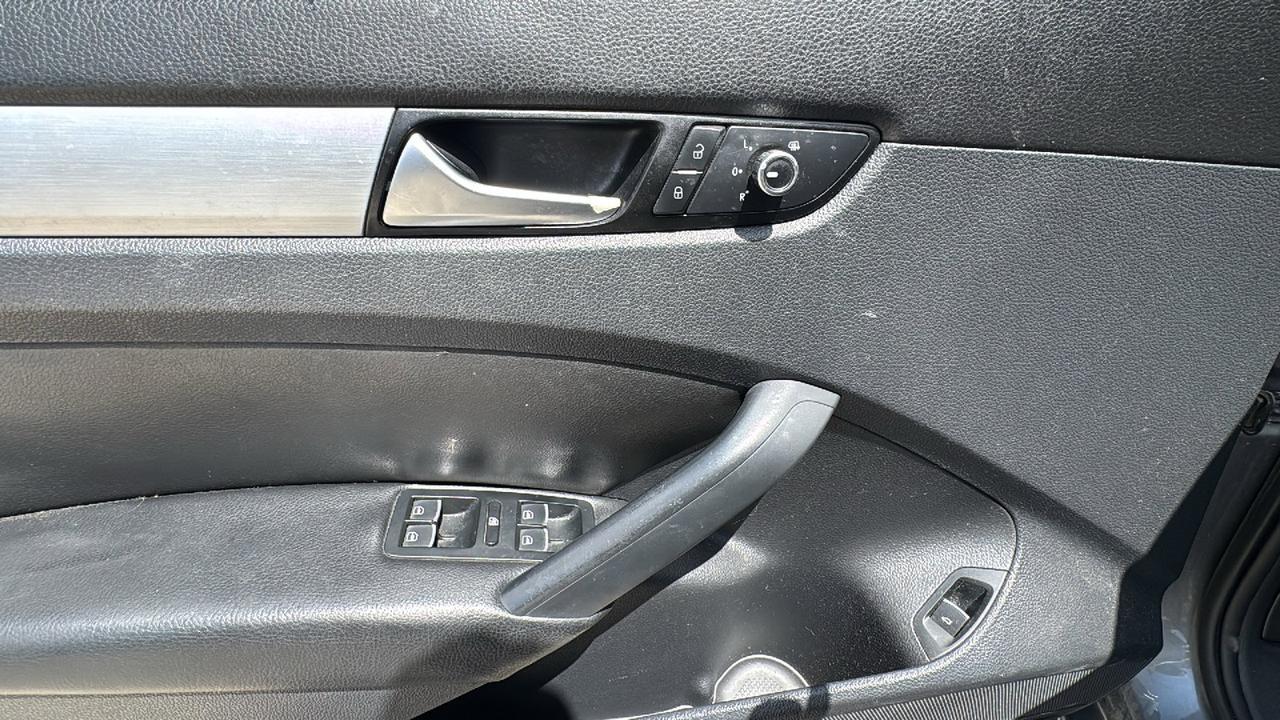 2013 Volkswagen Passat  Selma TX