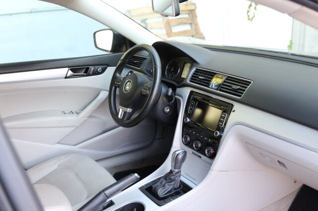 2013 Volkswagen Passat 2.0L Turbo Diesel TDI SE Sunroof Knoxville TN