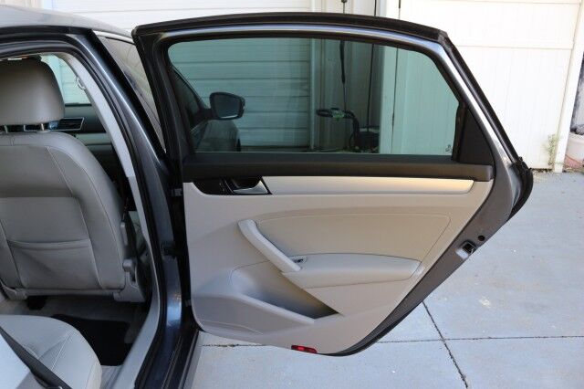 2013 Volkswagen Passat 2.0L Turbo Diesel TDI SE Sunroof Knoxville TN