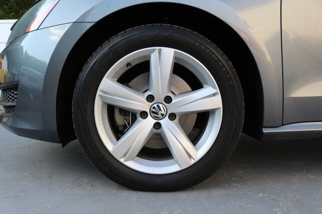 2013 Volkswagen Passat 2.0L Turbo Diesel TDI SE Sunroof Knoxville TN