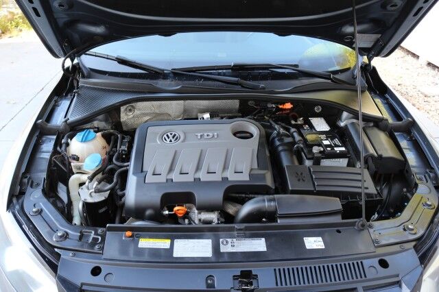 2013 Volkswagen Passat 2.0L Turbo Diesel TDI SE Sunroof Knoxville TN