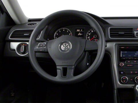 2013 Volkswagen Passat 2.5 SE Hurst TX