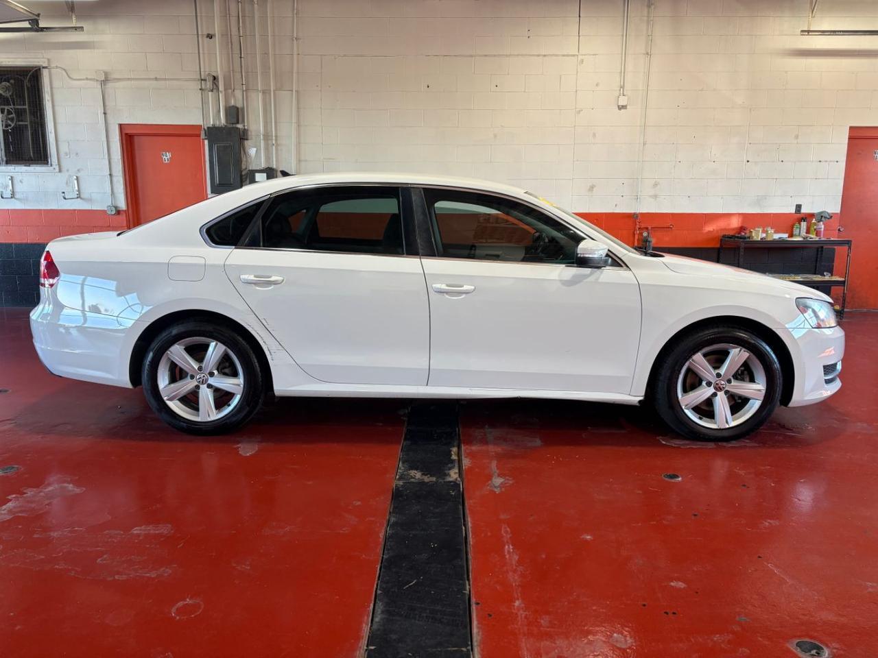 2013 Volkswagen Passat 2.5L SE