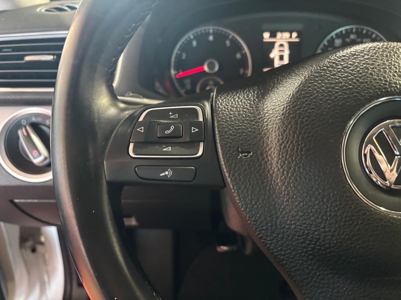 2013 Volkswagen Passat 2.5L SE Franklin OH