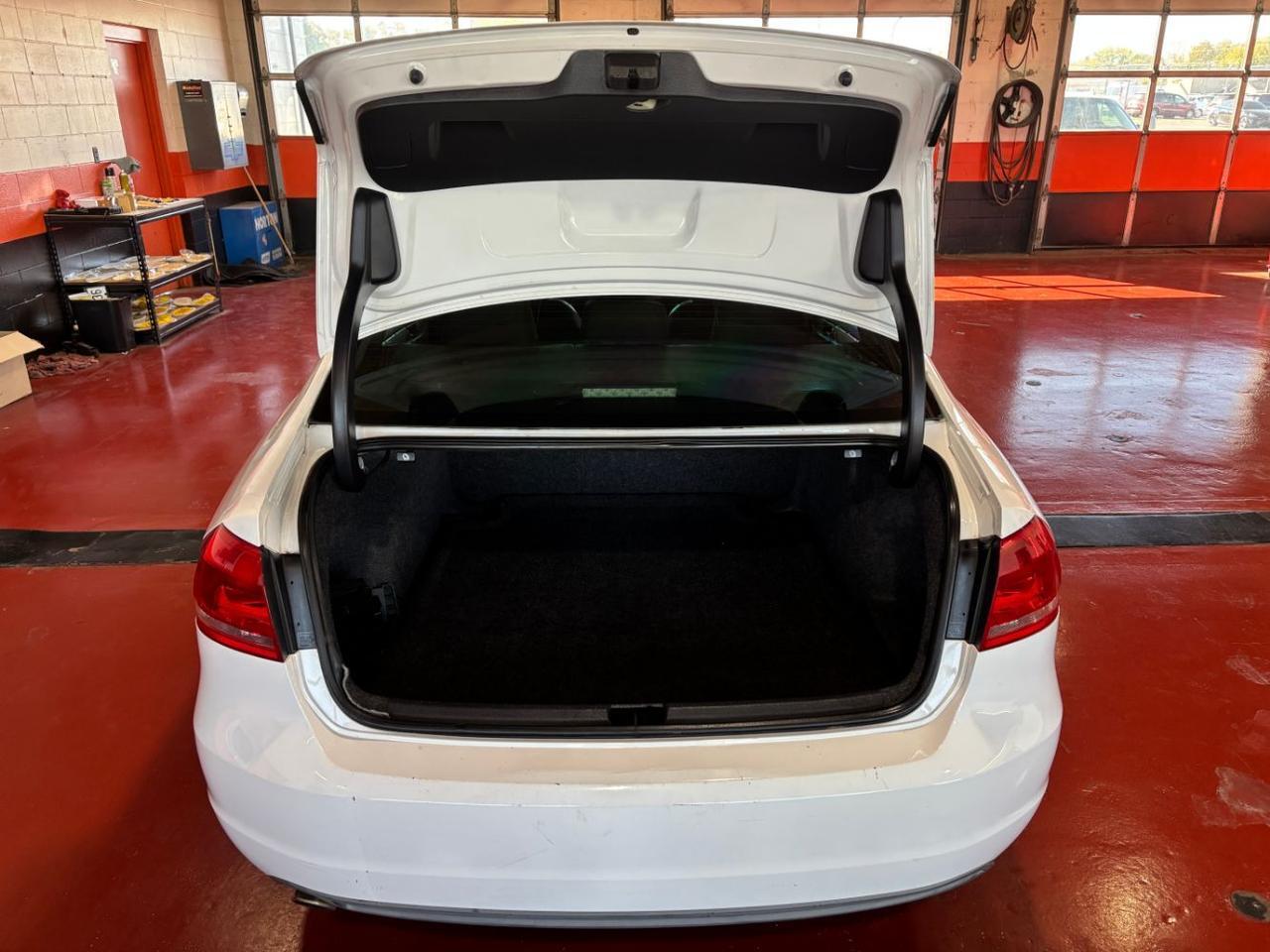 2013 Volkswagen Passat 2.5L SE Franklin OH