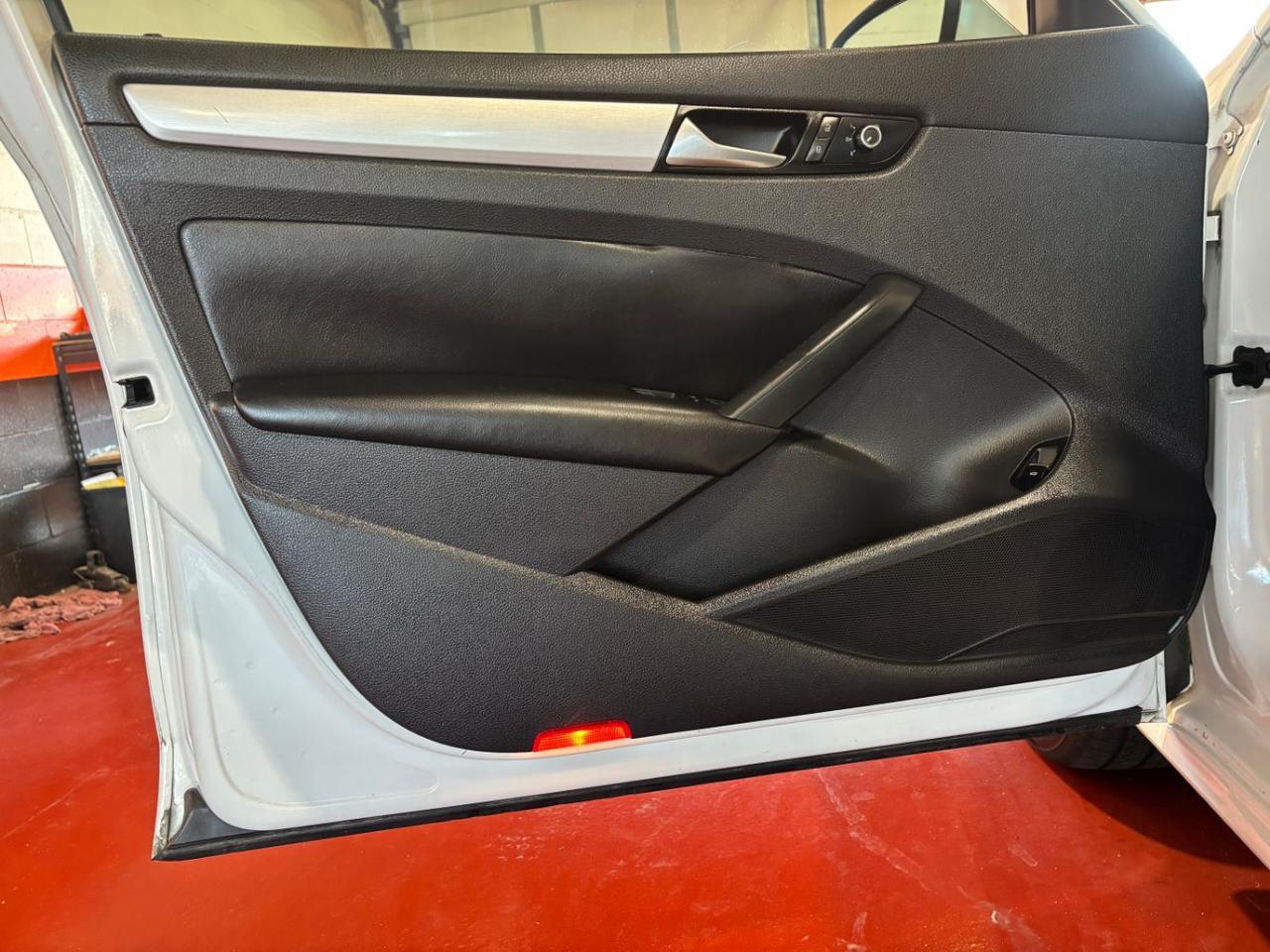 2013 Volkswagen Passat 2.5L SE Franklin OH