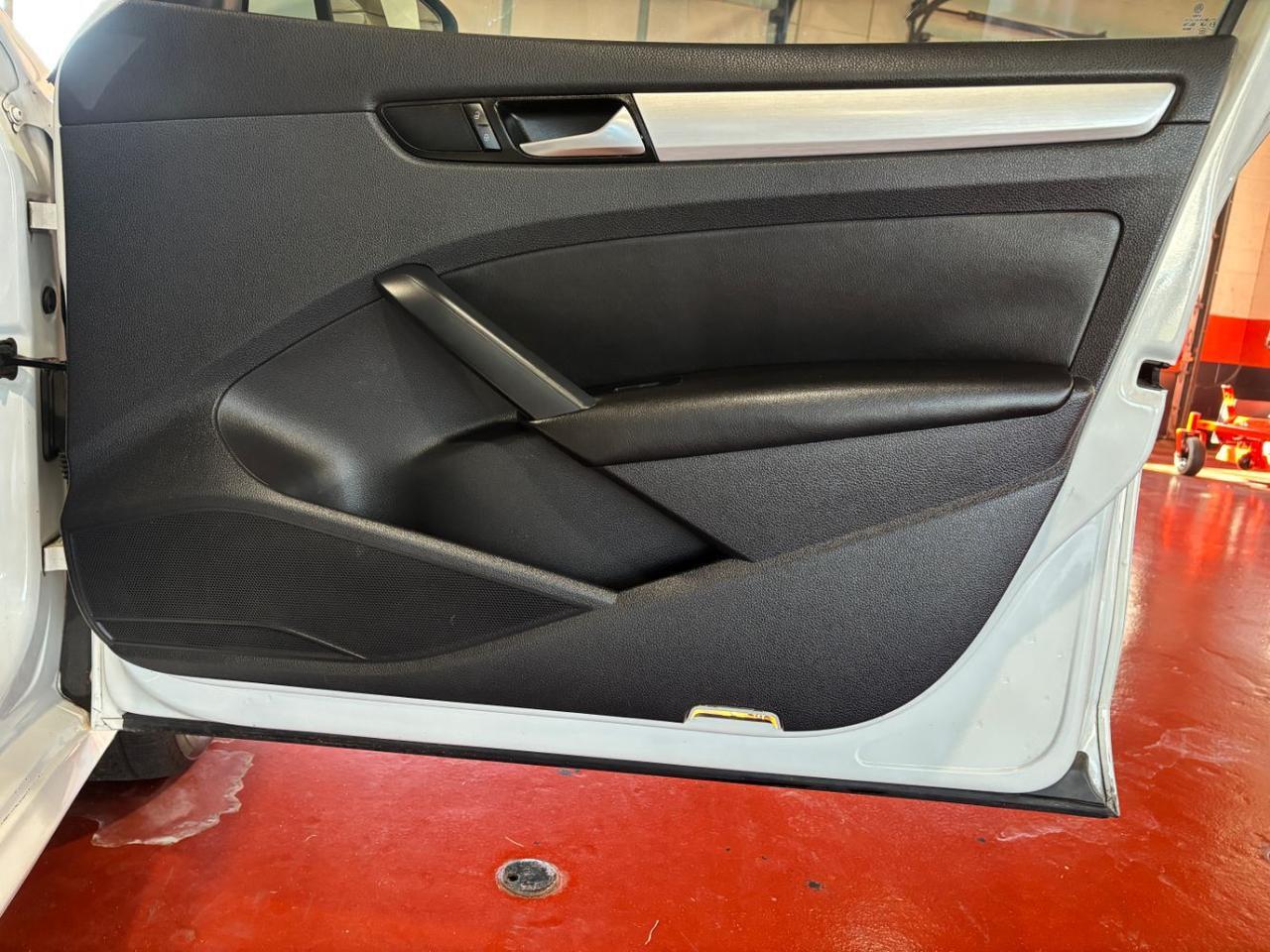 2013 Volkswagen Passat 2.5L SE Franklin OH