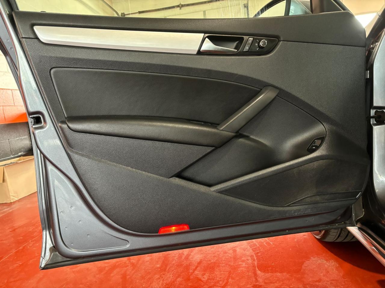 2013 Volkswagen Passat 2.5L SE Franklin OH