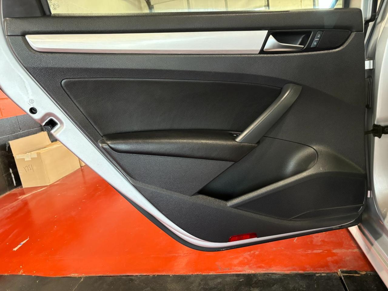 2013 Volkswagen Passat 2.5L SE Franklin OH