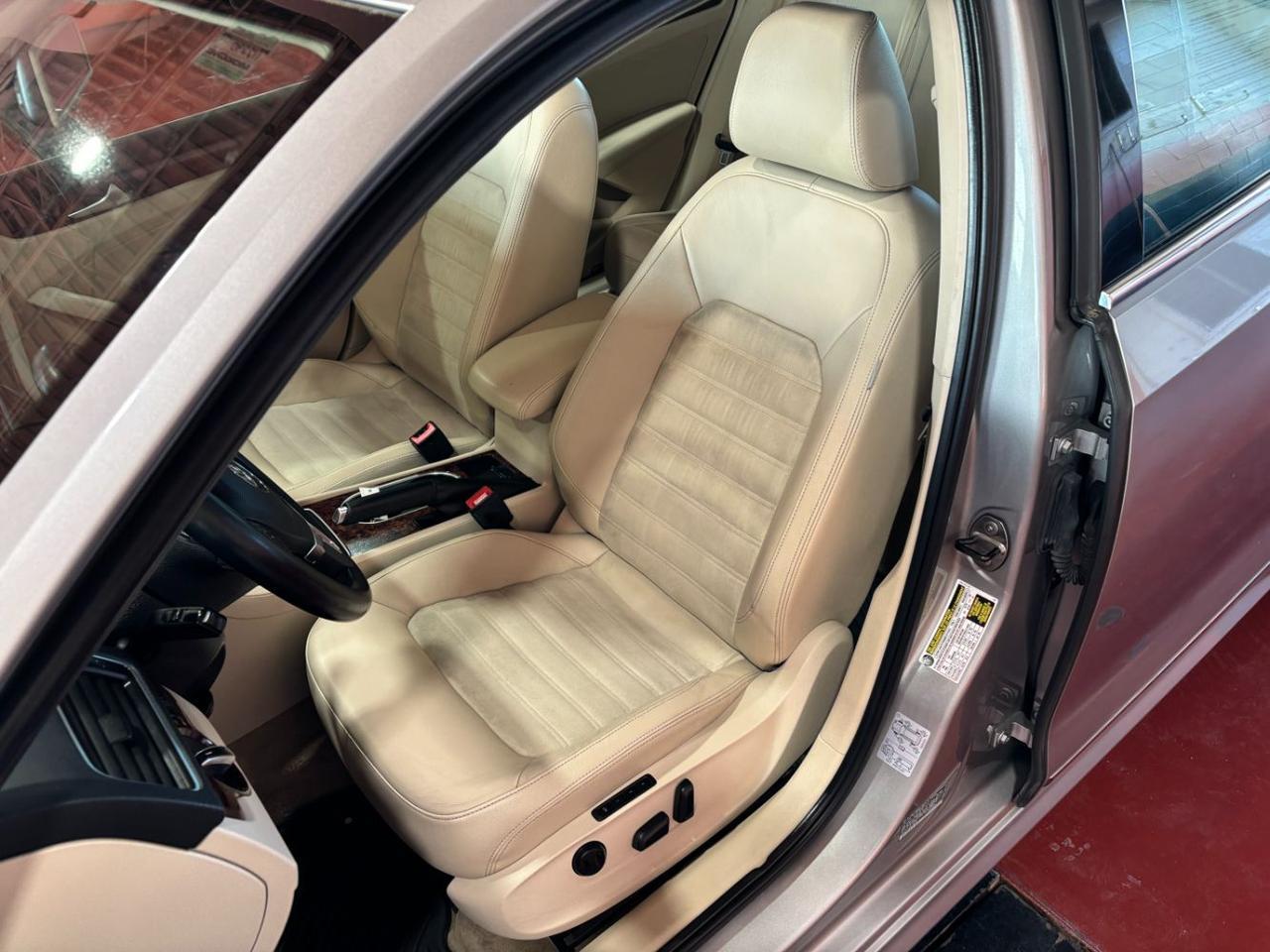 2013 Volkswagen Passat 2.5L SEL Premium Franklin OH