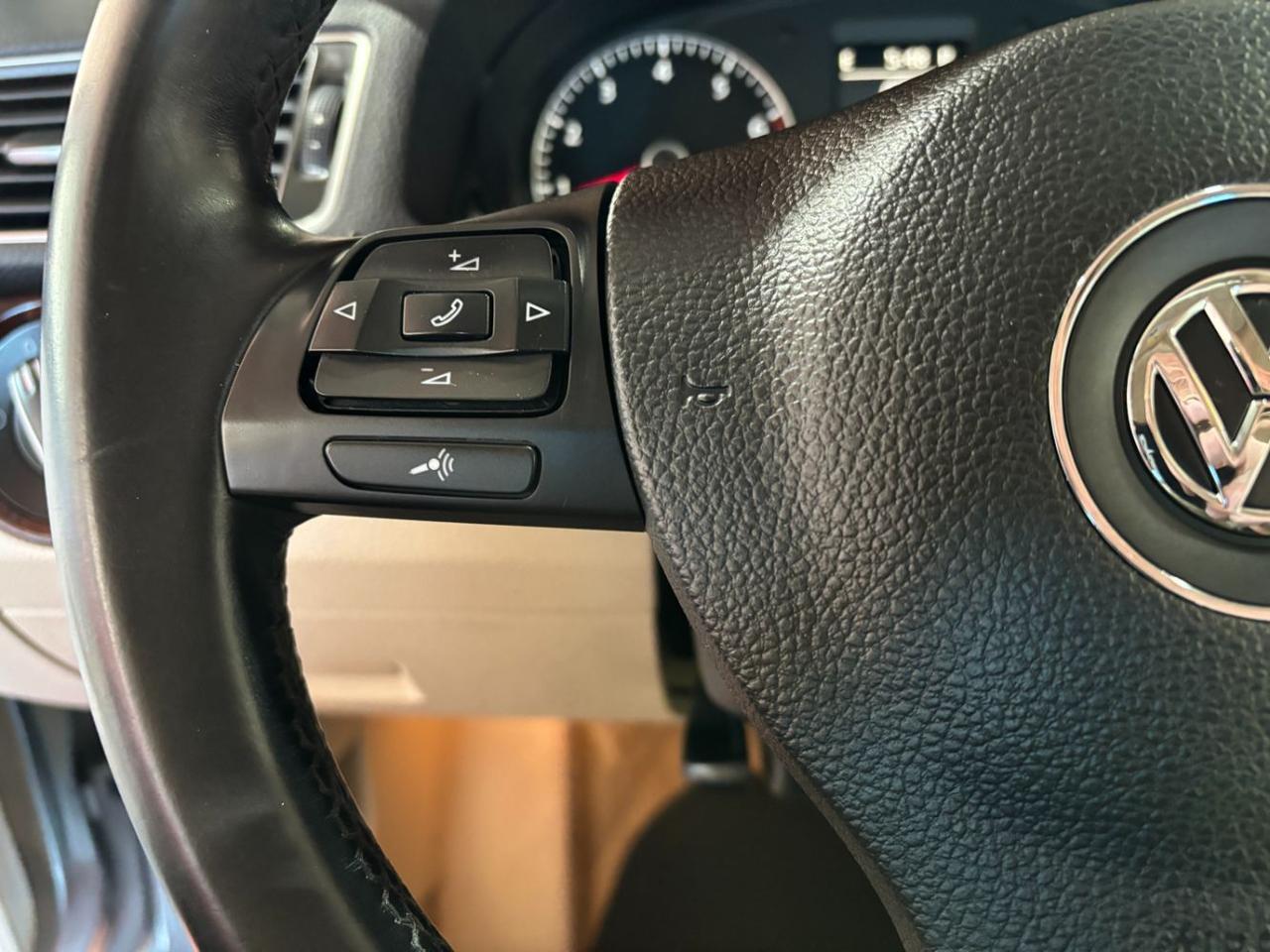 2013 Volkswagen Passat 2.5L SEL Premium Franklin OH