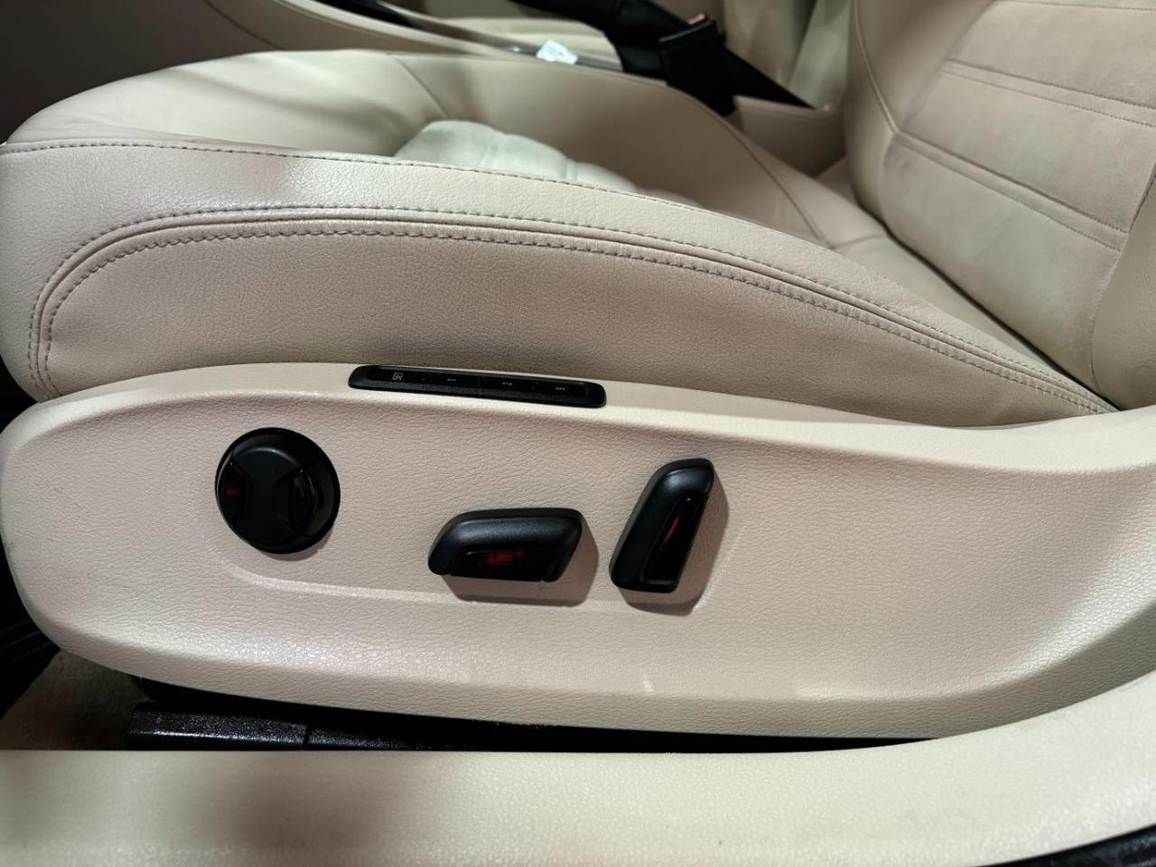 2013 Volkswagen Passat 2.5L SEL Premium Franklin OH