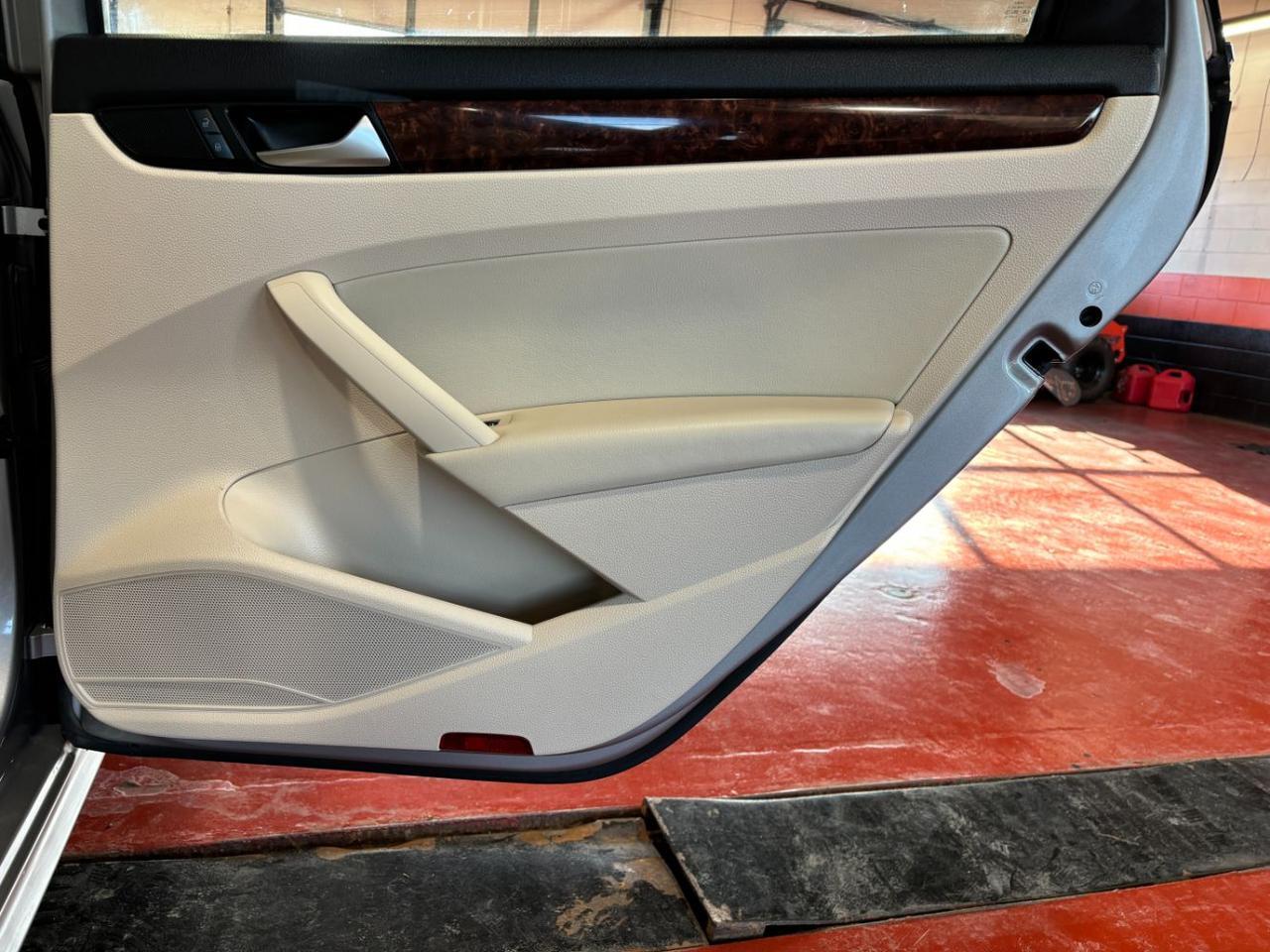 2013 Volkswagen Passat 2.5L SEL Premium Franklin OH