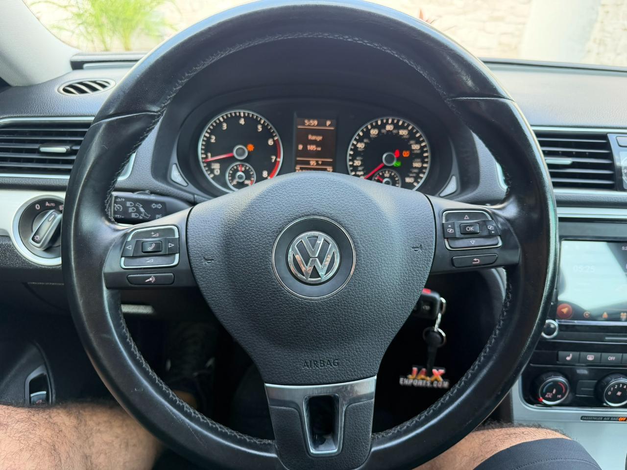 2013 Volkswagen Passat 4dr Sdn 2.5L Auto SE Jacksonville FL