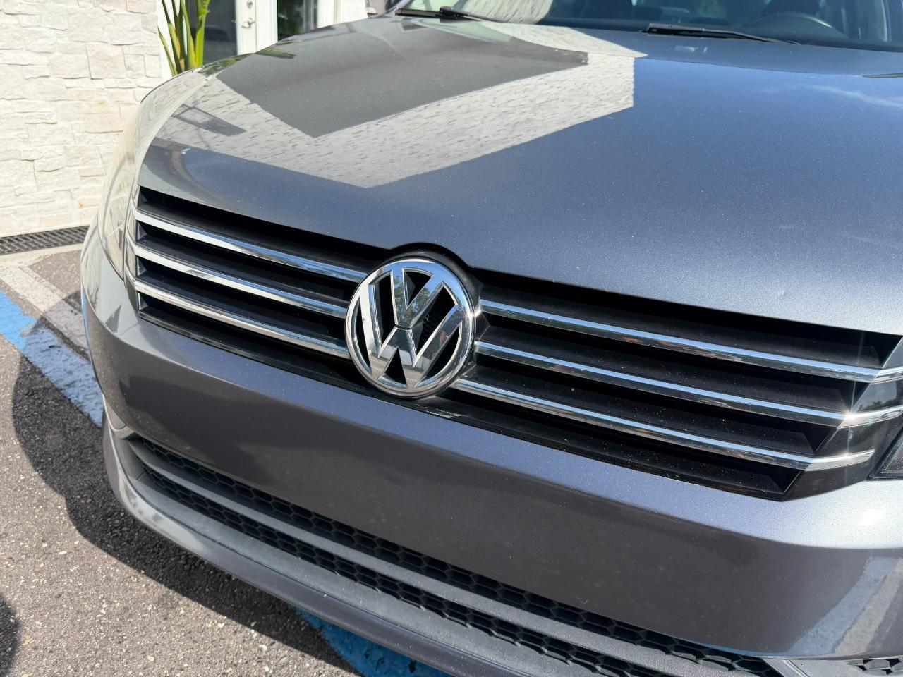 2013 Volkswagen Passat 4dr Sdn 2.5L Auto SE Jacksonville FL