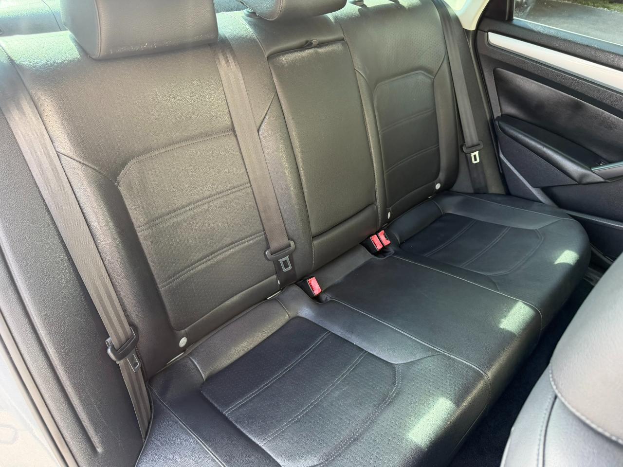 2013 Volkswagen Passat 4dr Sdn 2.5L Auto SE Jacksonville FL