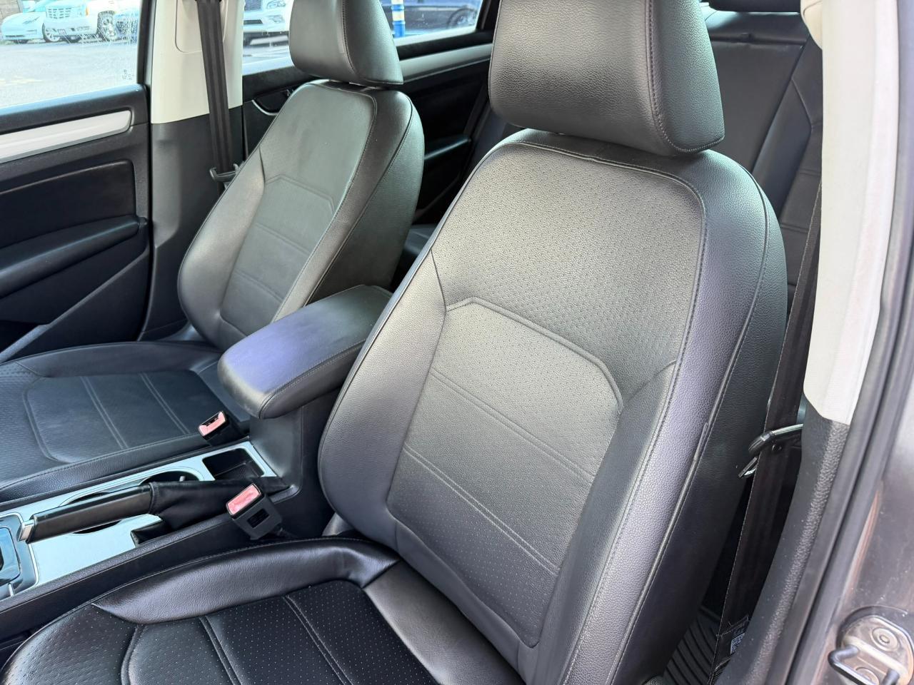 2013 Volkswagen Passat 4dr Sdn 2.5L Auto SE Jacksonville FL