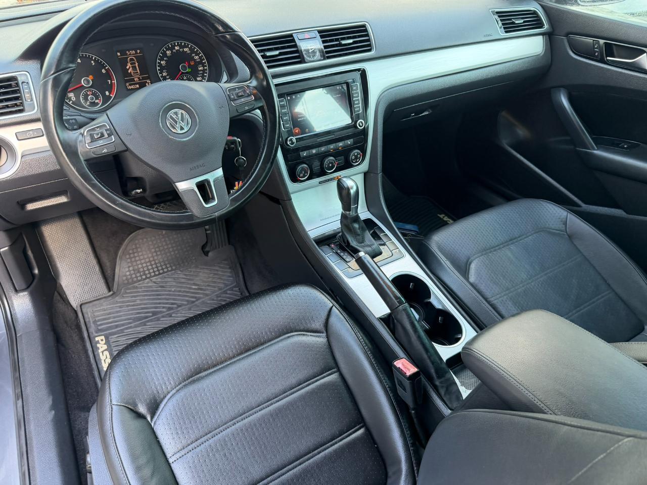 2013 Volkswagen Passat 4dr Sdn 2.5L Auto SE Jacksonville FL