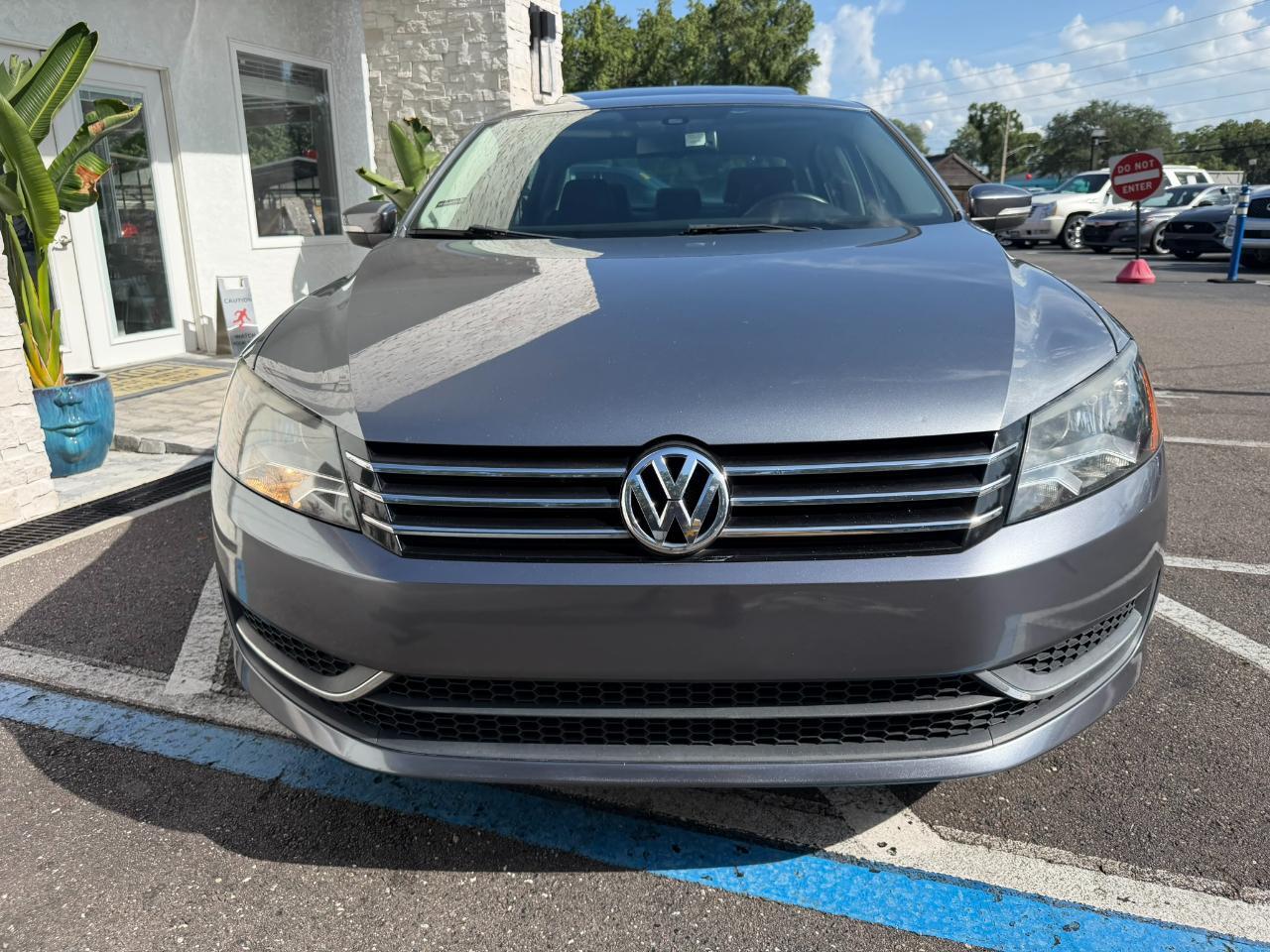 2013 Volkswagen Passat 4dr Sdn 2.5L Auto SE Jacksonville FL