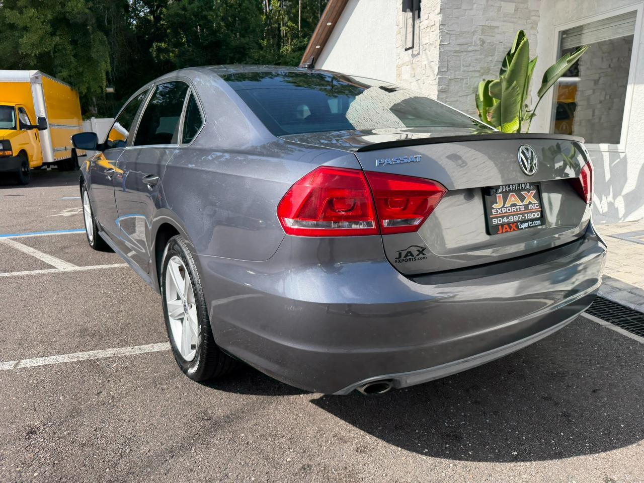 2013 Volkswagen Passat 4dr Sdn 2.5L Auto SE Jacksonville FL