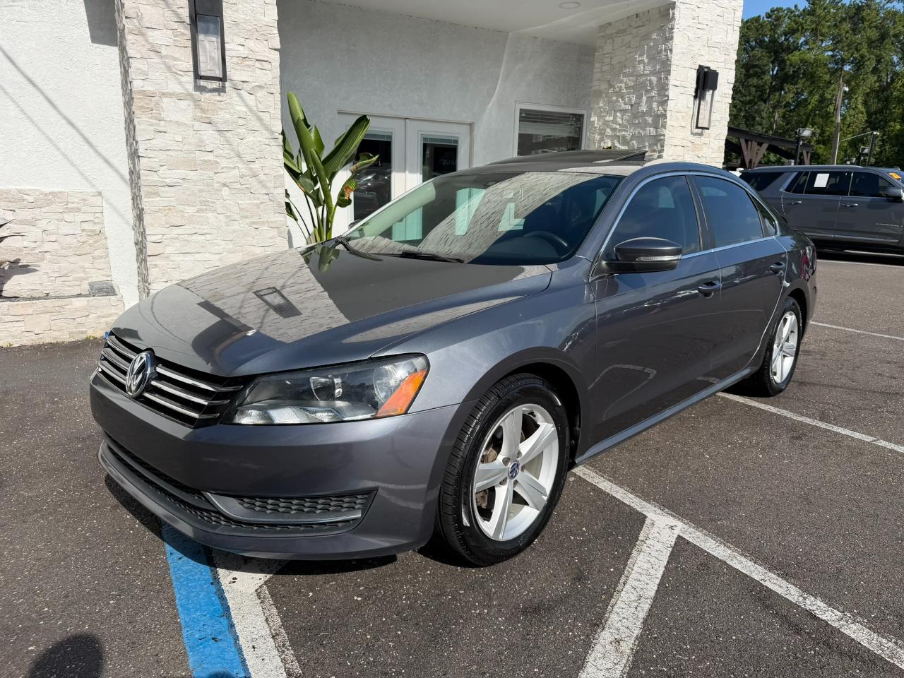 2013 Volkswagen Passat 4dr Sdn 2.5L Auto SE Jacksonville FL