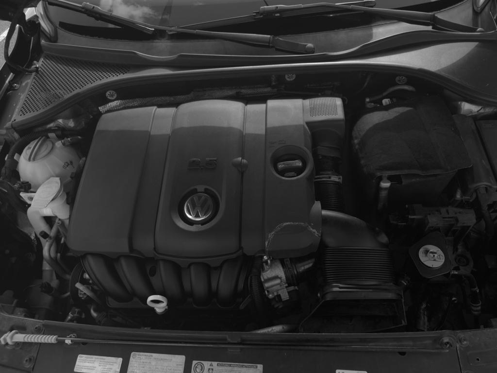 2013 Volkswagen Passat 4dr Sdn 2.5L Auto SE Jacksonville FL