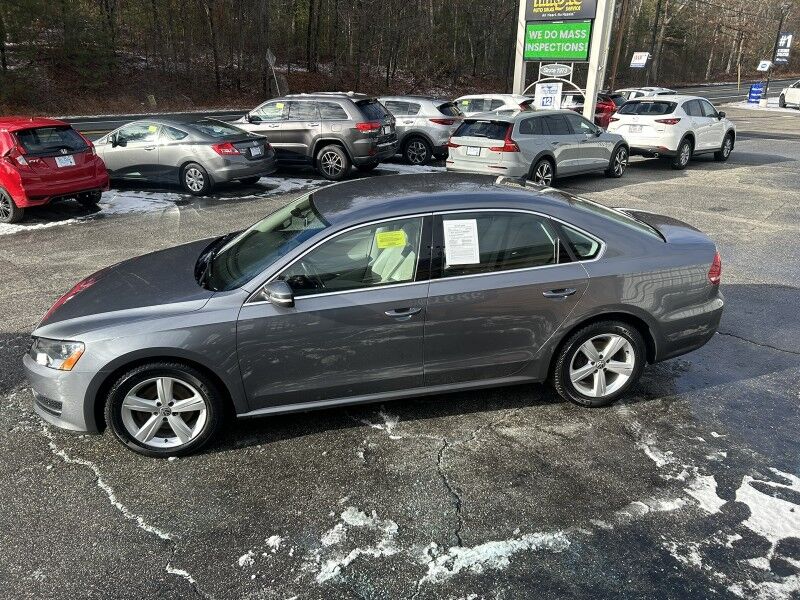 2013 Volkswagen Passat SE - FLORIDA CAR - RUST FREE - WELL MAINTAINED Whitinsville MA