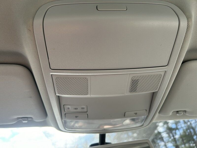 2013 Volkswagen Passat SE - FLORIDA CAR - RUST FREE - WELL MAINTAINED Whitinsville MA