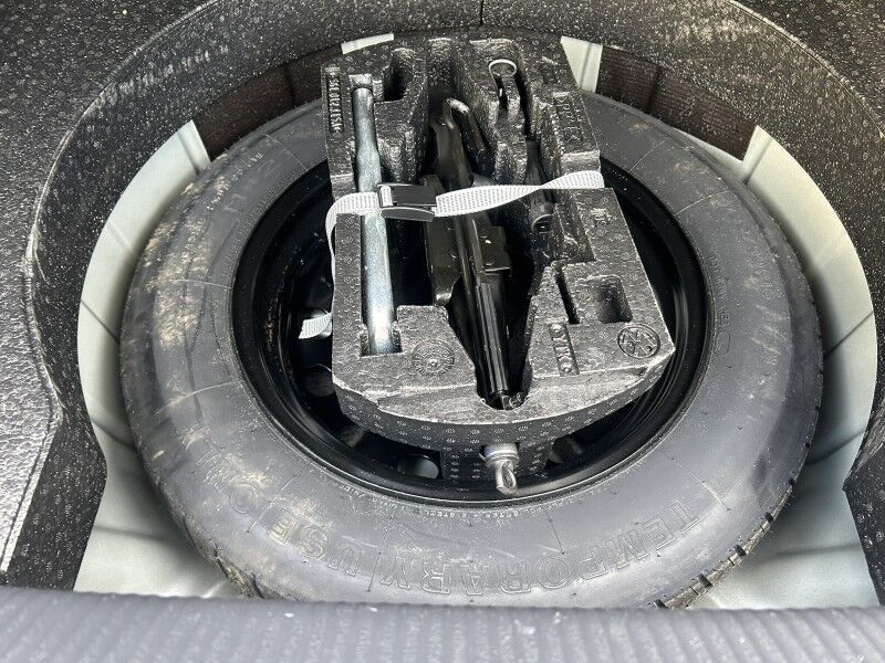 2013 Volkswagen Passat SE - FLORIDA CAR - RUST FREE - WELL MAINTAINED Webster MA