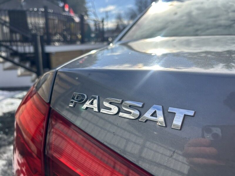 2013 Volkswagen Passat SE - FLORIDA CAR - RUST FREE - WELL MAINTAINED Webster MA
