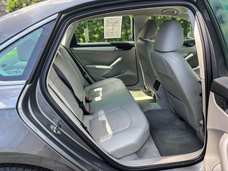 2013 Volkswagen Passat SE Wilmington NC