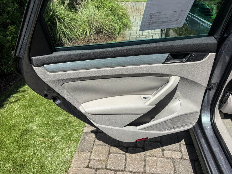 2013 Volkswagen Passat SE Wilmington NC