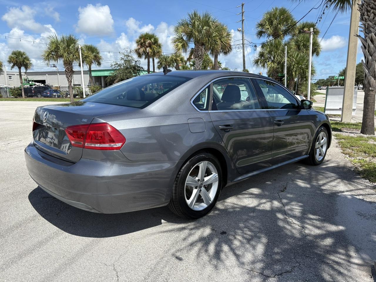 2013 Volkswagen Passat SE w/Sunroof & Nav Fort Pierce FL