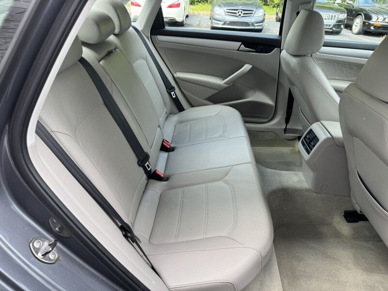 2013 Volkswagen Passat TDI SE w/Sunroof & Nav Willow Grove PA