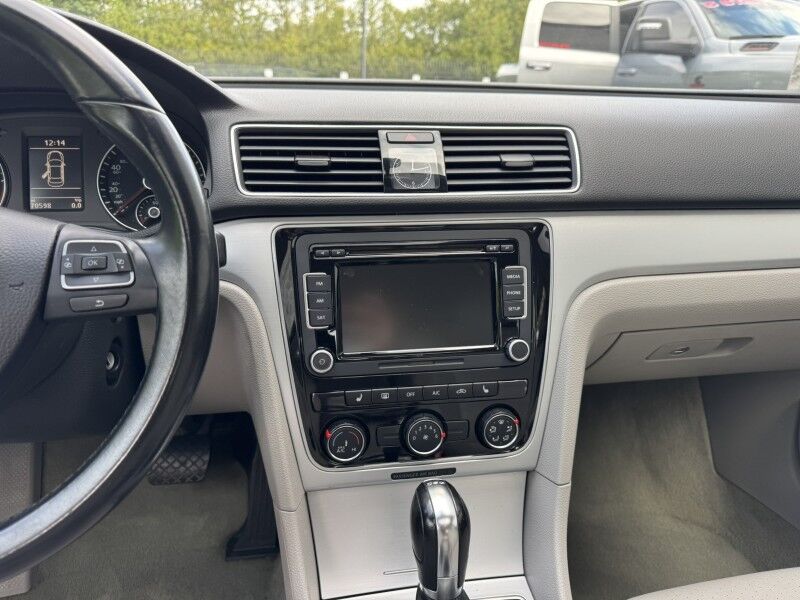 2013 Volkswagen Passat TDI SE w/Sunroof & Nav Willow Grove PA