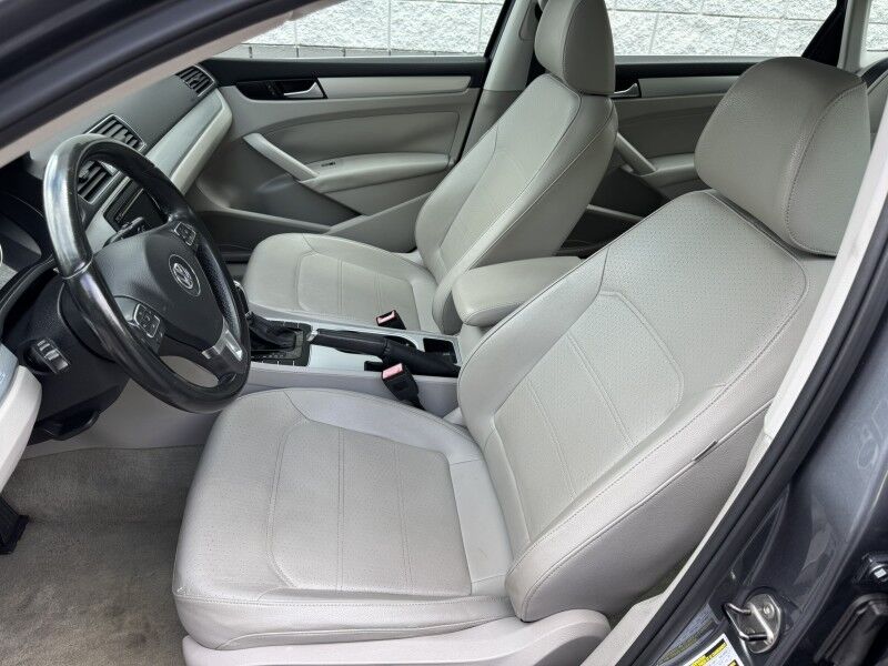 2013 Volkswagen Passat TDI SE w/Sunroof & Nav Willow Grove PA
