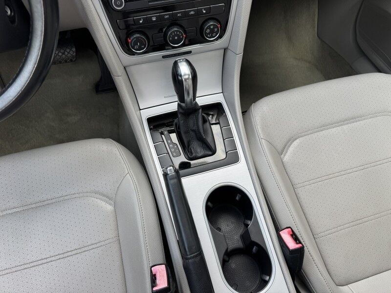 2013 Volkswagen Passat TDI SE w/Sunroof & Nav Willow Grove PA