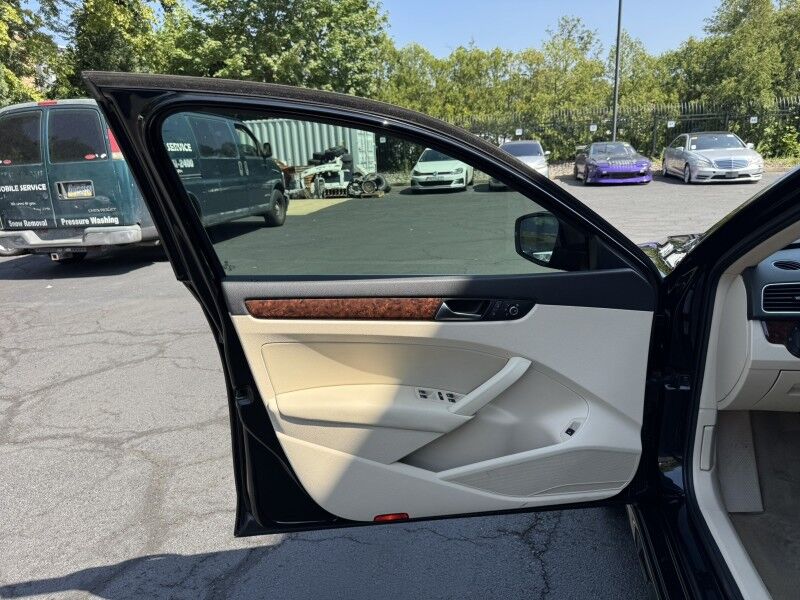 2013 Volkswagen Passat TDI SEL Premium Willow Grove PA