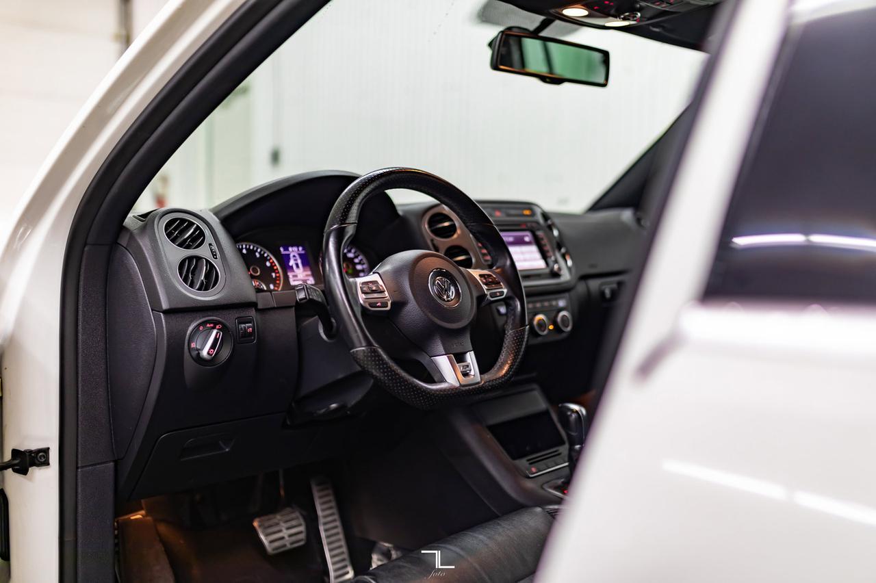 2013 Volkswagen Tiguan 4Motion Highline R-Line Leather Roof Nav Red Deer AB