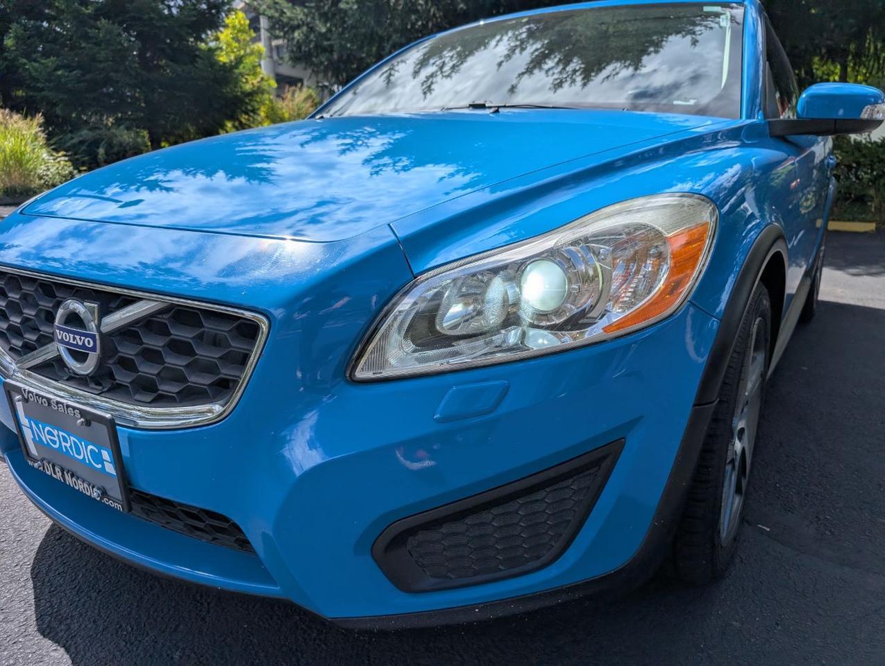 2013 Volvo C30 T5 Premier Plus | 6-Speed Manual, Rebel Blue, One Local Owner, Overseas Delivery Portland OR