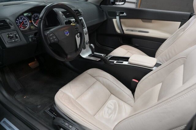 2013 Volvo T5 Premier Plus 2dr Convertible Chicago IL