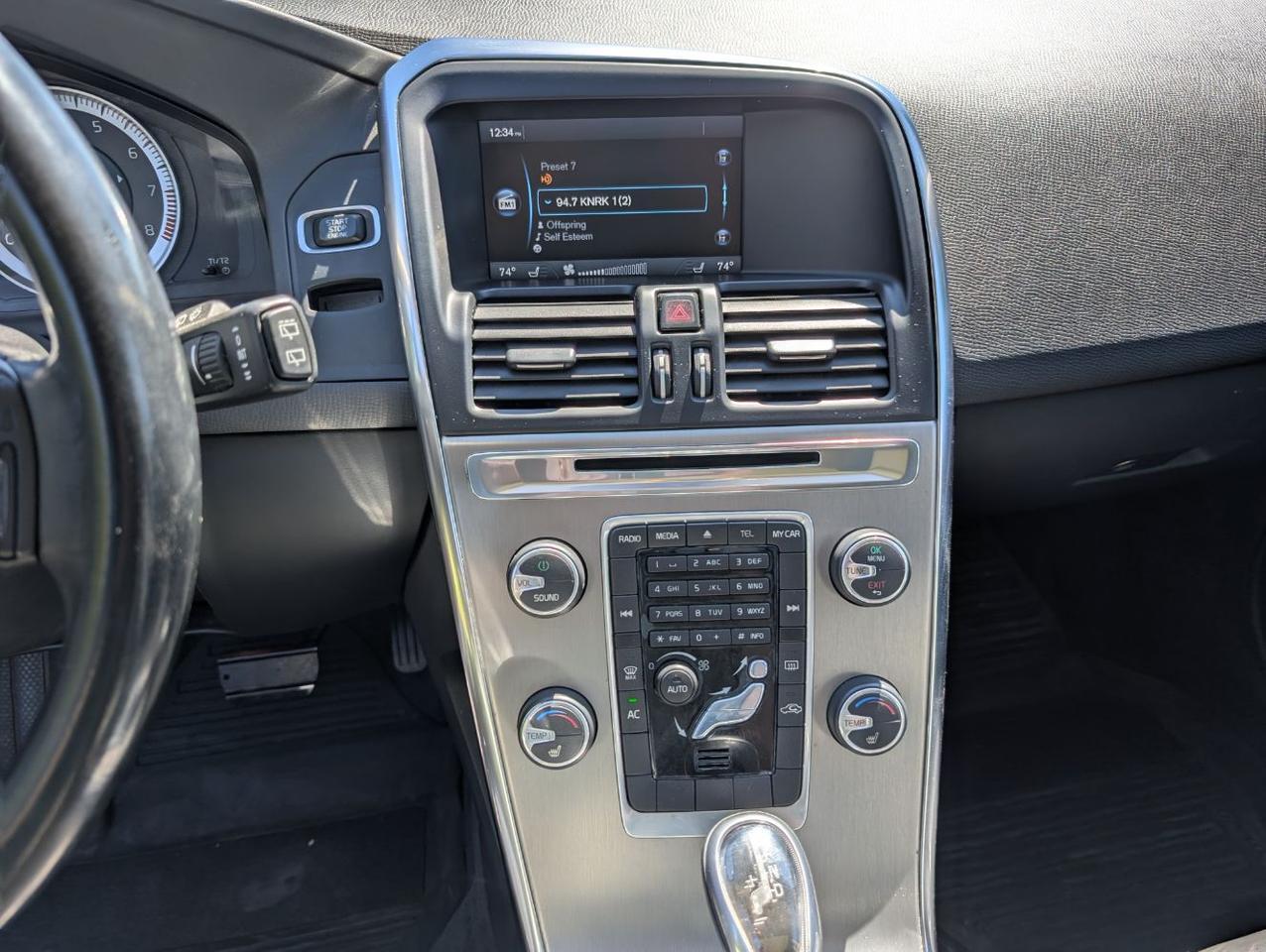 2013 Volvo XC60 T6 AWD Premier w/High Performance Audio, Moon Roof, Leather Interior & Heated Seats Portland OR