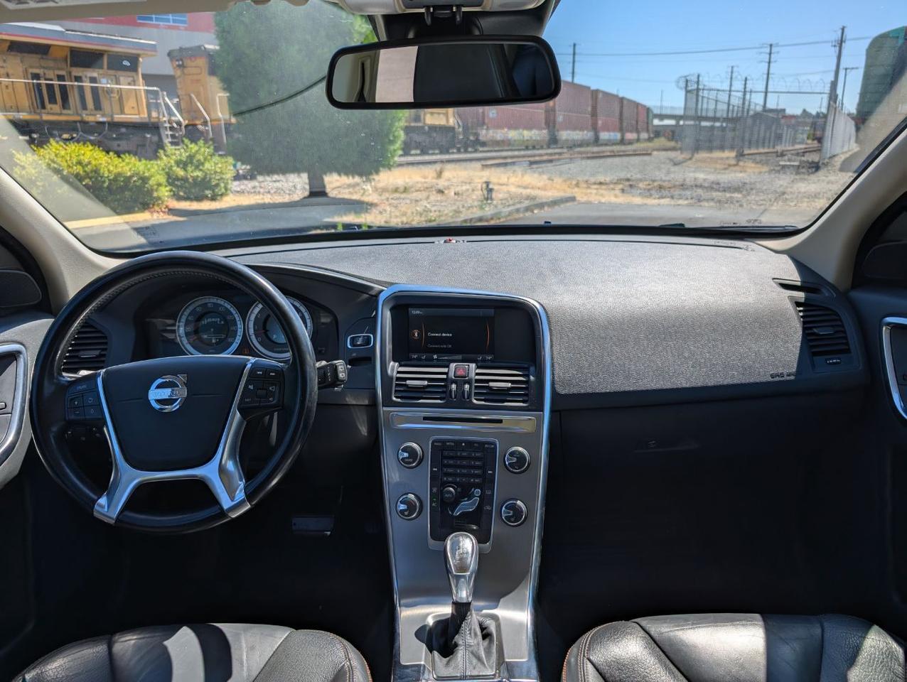 2013 Volvo XC60 T6 AWD Premier w/High Performance Audio, Moon Roof, Leather Interior & Heated Seats Portland OR