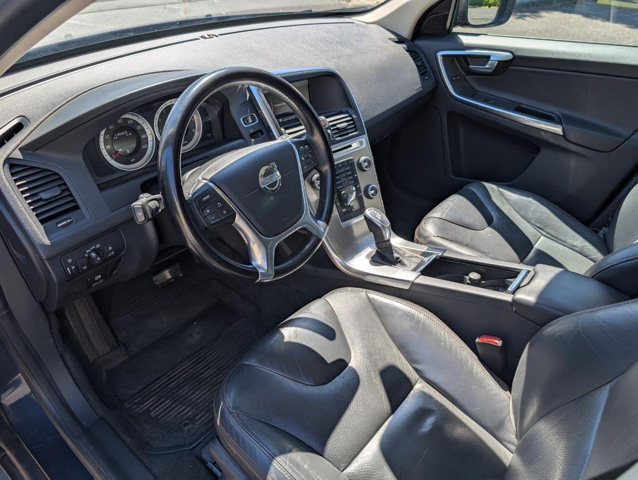 2013 Volvo XC60 T6 AWD Premier w/High Performance Audio, Moon Roof, Leather Interior & Heated Seats Portland OR