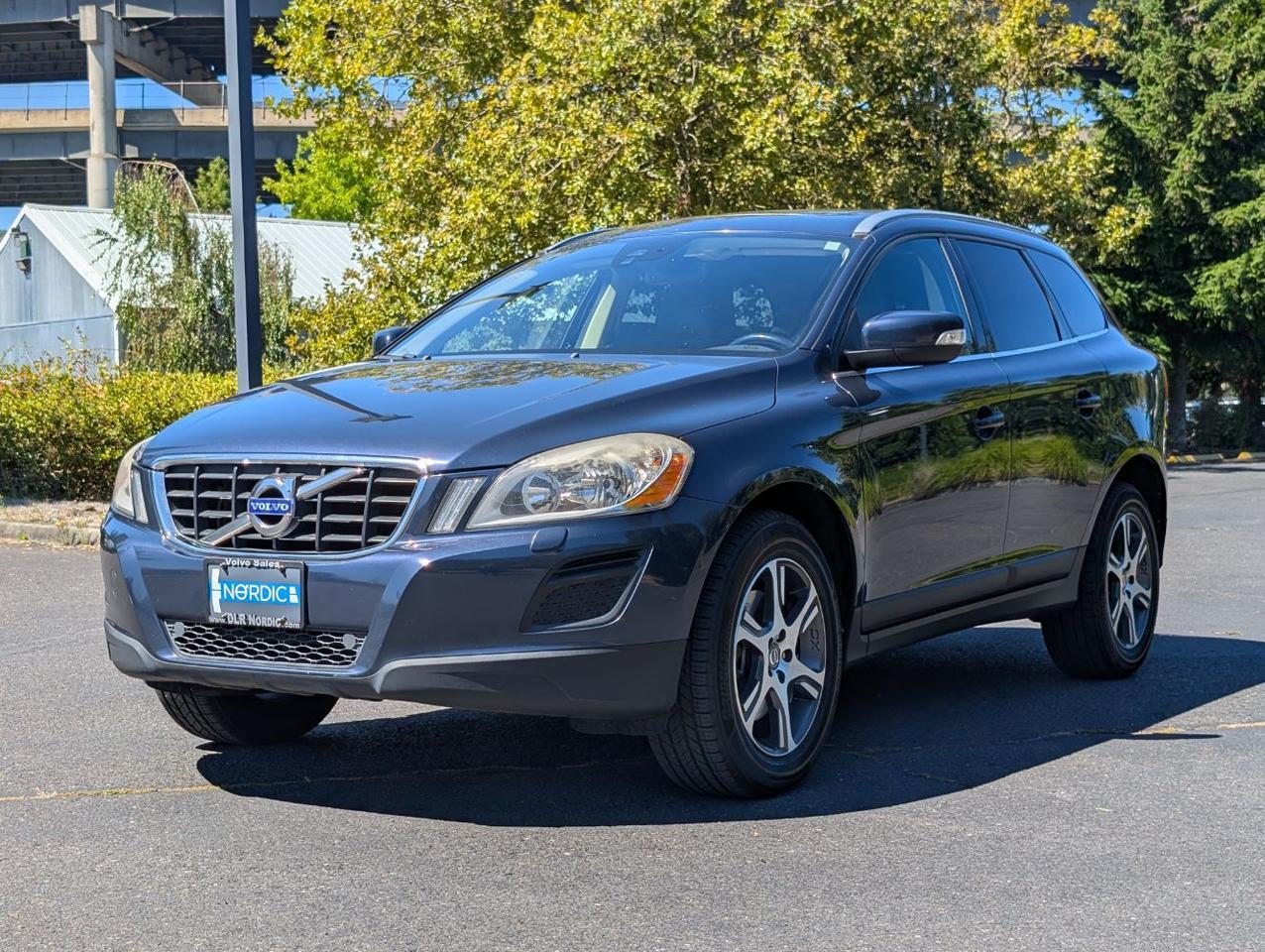 2013 Volvo XC60 T6 AWD Premier w/High Performance Audio, Moon Roof, Leather Interior & Heated Seats Portland OR