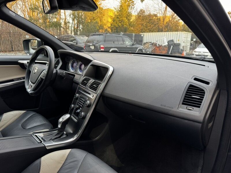 2013 Volvo XC60 T6 R-Design Premier Plus Willow Grove PA