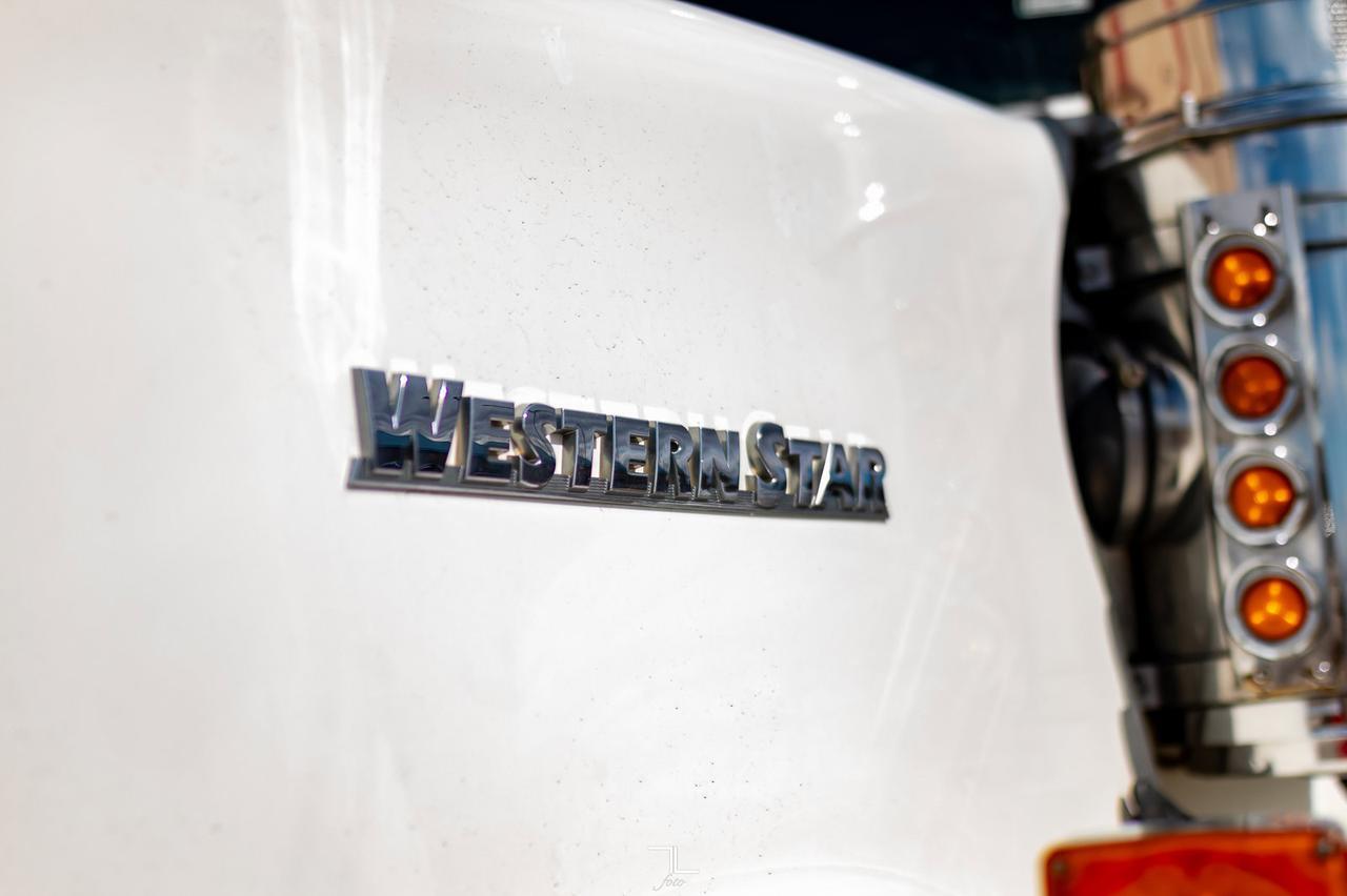 2013 Western Star 4900 SF Tractor Sleeper Heavy Spec Red Deer AB